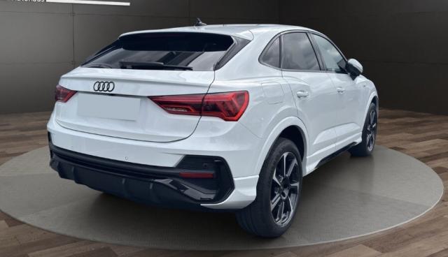 Audi Q3 image 9