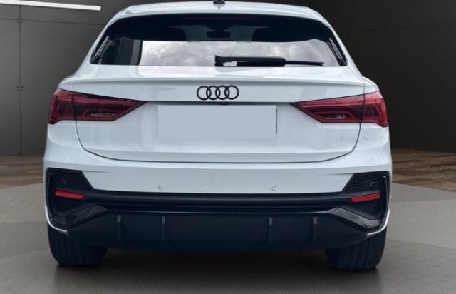 Audi Q3 image 3