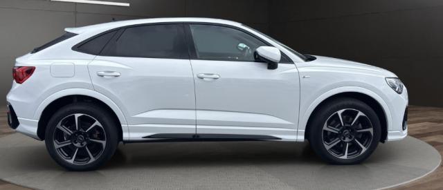 Audi Q3 image 2
