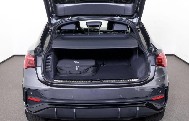 Audi Q3 image 1