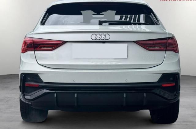Audi Q3 image 8