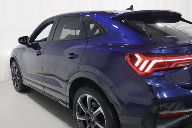 Audi Q3 image 1