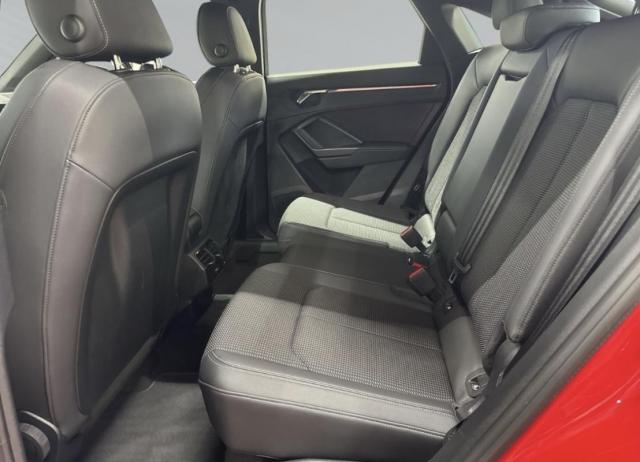 Audi Q3 image 8