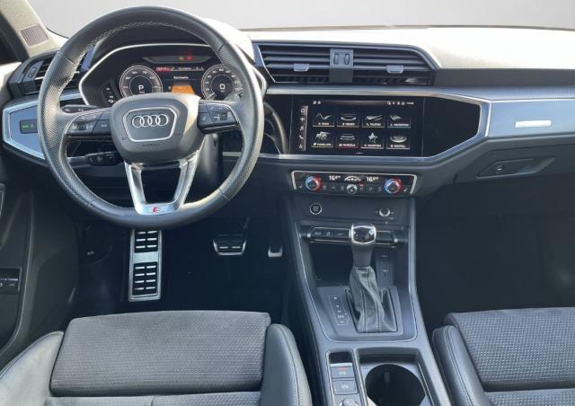 Audi Q3 image 9