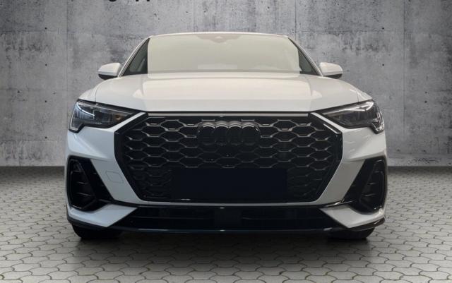 Audi Q3 image 3