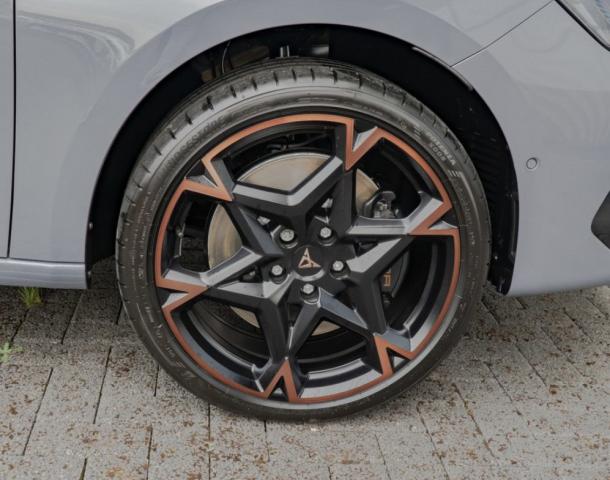 Cupra Leon image 9