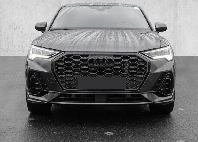 Audi Q3 image 8