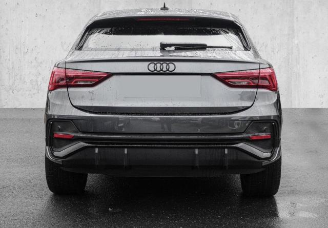 Audi Q3 image 9
