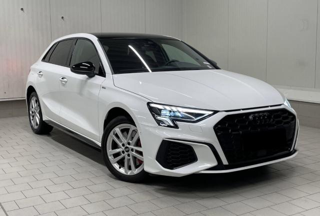 Audi A3 Sportback 45 Tfsie S-Line 204 Hybride Rechargeable / Toit Ouvrant Coffre Elec Regulateur De Distance Apple Carplay Android Auto