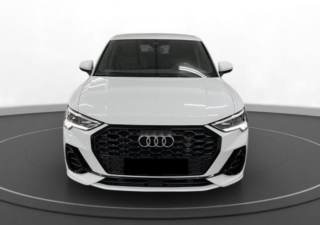 Audi Q3 image 6