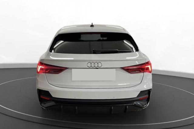 Audi Q3 image 7
