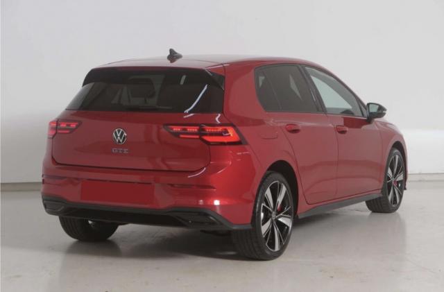 Volkswagen Golf image 4