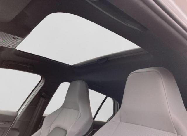 Volkswagen Golf image 5