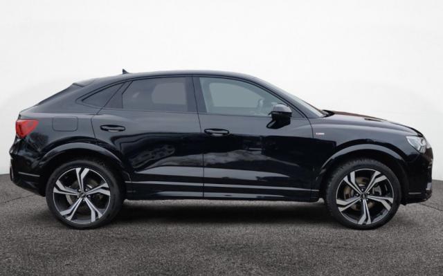 Audi Q3 image 5