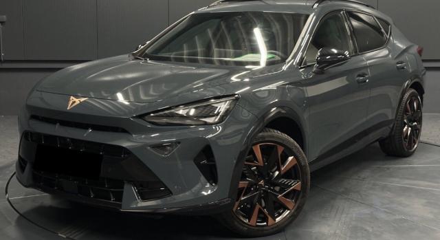 Cupra Formentor Vz 272 Hybride Rechargeable / Camera 360° Coffre Et Seieges Elec Attache Remorque Pack Xl