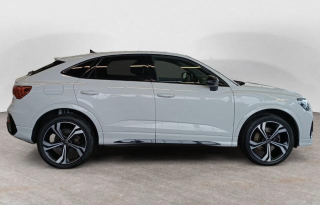 Audi Q3 image 4
