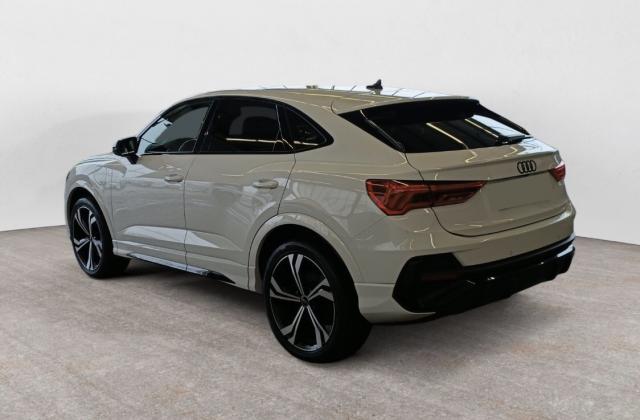 Audi Q3 image 1