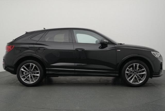 Audi Q3 image 2