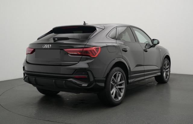 Audi Q3 image 6