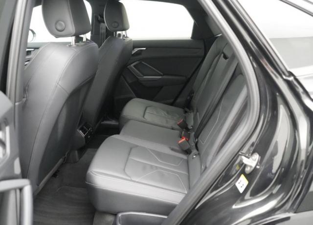 Audi Q3 image 8