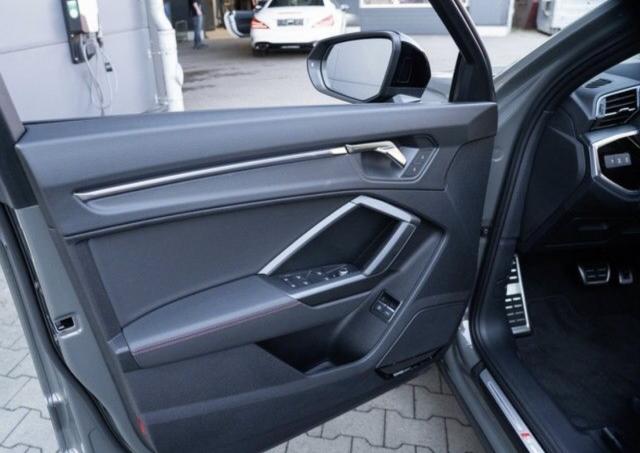 Audi Q3 image 9
