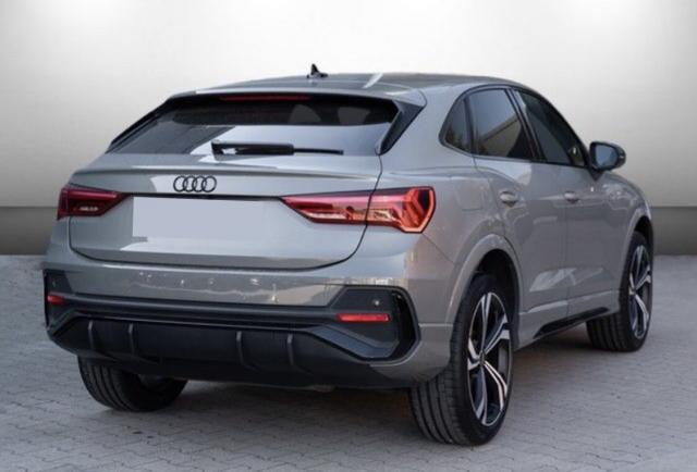 Audi Q3 image 4