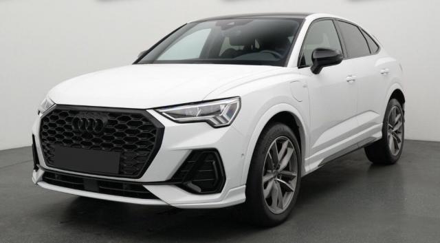 Audi Q3 Sportback 45 Tfsie 245 S-Line Hybride Rechargeable / Toit Ouvrant Attache Remorque Coffre Elec Regulateur De Distance