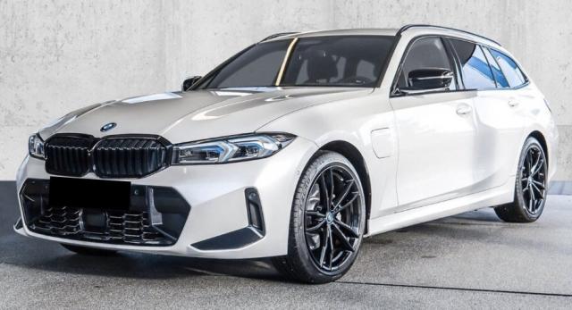 Bmw Série 3 Touring 330e 292 M-Sport / Toit Ouvrant Attache Remorque Camera 360° Pack Innovation Coffr Elec Regulateur De Distance