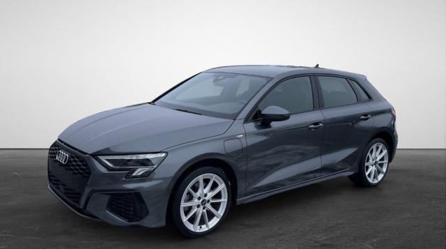 Audi A3 Sportback 40 Tfsie 204 S-Line Hybride Rechargeable / Applea Carplay Android Auto Sieges Chauffants