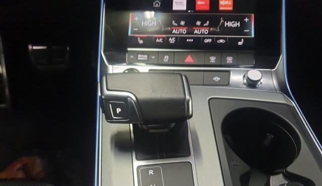 Audi A6 image 2