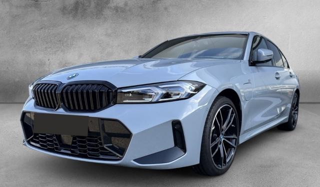 Bmw Série 3 330e 292 M-Sport Pro Hybride Rechargeable / Attache Remorque Caméra De Recul Regulateur Distance Sieges Elec à Memoire