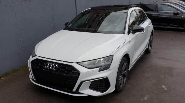Audi A3 Sportback 45 Tfsie 245 S-Line Hybride Rechargeable / Toit Ouvrant Caméra De Recul Regulateur Distance Sieges Elec Keyless
