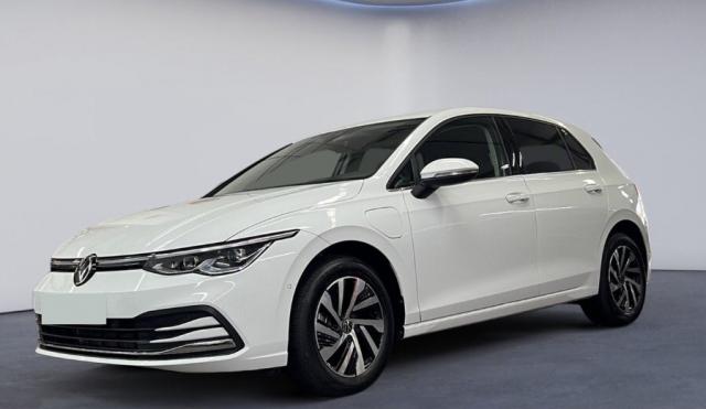 Volkswagen Golf E-Hybride 204 Style Hybride Rechargeable / Attache Remorque Camera De Recul Apple Carplay Android Auto Sieges Elec