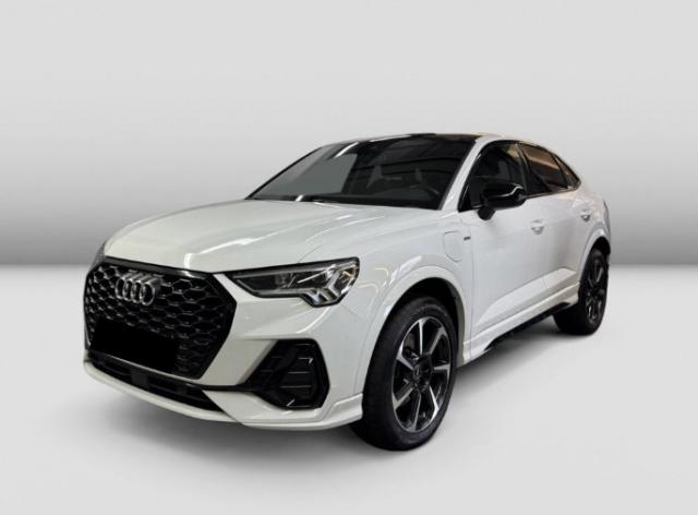 Audi Q3 Sportback 45 Tfsie 245 S-Line Hybride Rechargeable / Toit Ouvrant Caméra 360° Coffre Elec