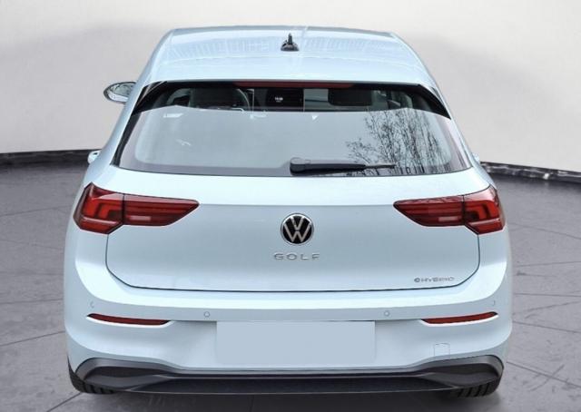 Volkswagen Golf image 2