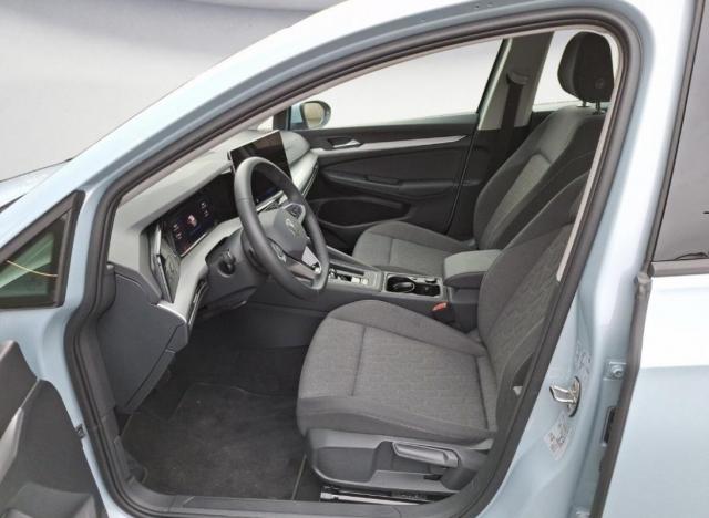 Volkswagen Golf image 6