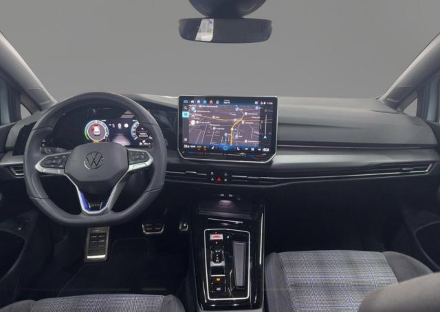 Volkswagen Golf image 1
