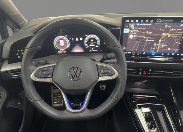 Volkswagen Golf image 8