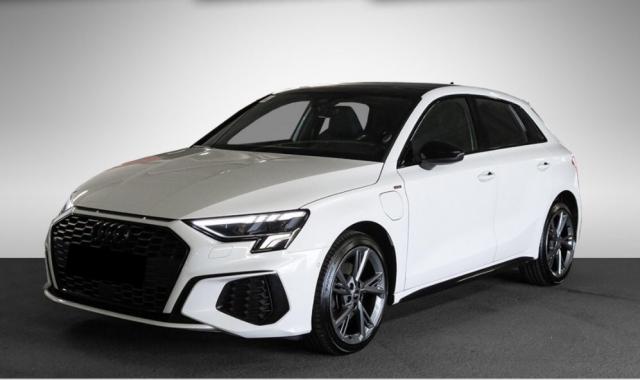 Audi A3 Sportback 40 Tfsie 204 S-Line Hybride Rechargeable / Toit Ouvrant Caméra De Recul Regulateur Distance Keyless