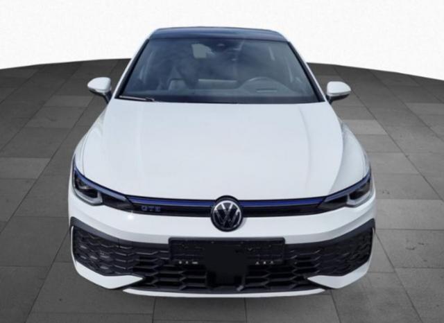 Volkswagen Golf image 7
