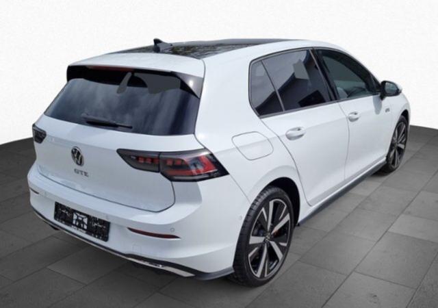 Volkswagen Golf image 4