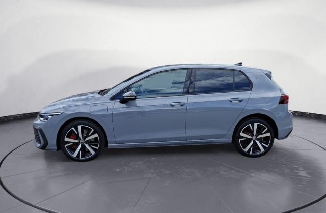 Volkswagen Golf image 4