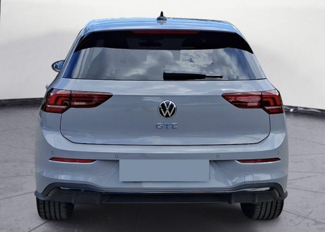 Volkswagen Golf image 8