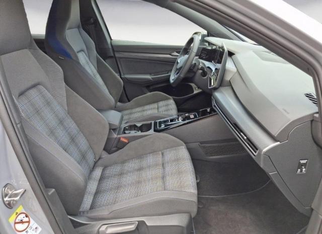 Volkswagen Golf image 1