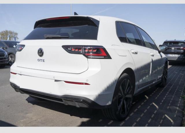 Volkswagen Golf image 2