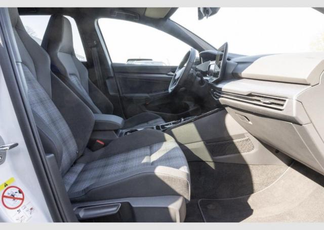 Volkswagen Golf image 5