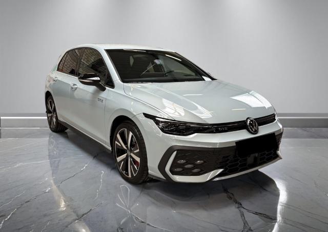 Volkswagen Golf image 6