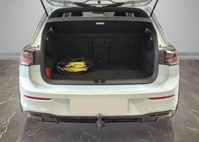Volkswagen Golf image 7