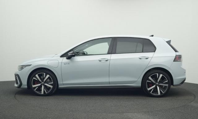 Volkswagen Golf image 2