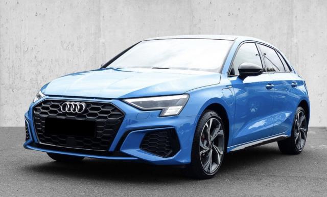 Audi A3 Sportback 45 Tfsie 245 S-Line Hybride Rechargeable / Toit Ouvrant Matric Led B&o Sieges Rs Regulateur De Distance